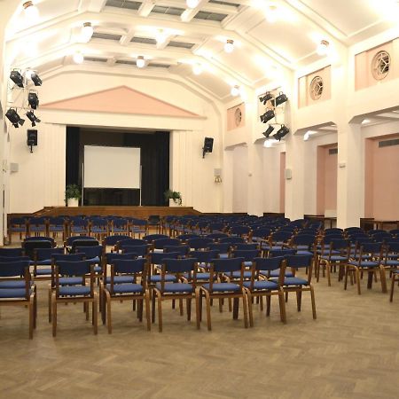 Hostel Masarykova Прага Экстерьер фото