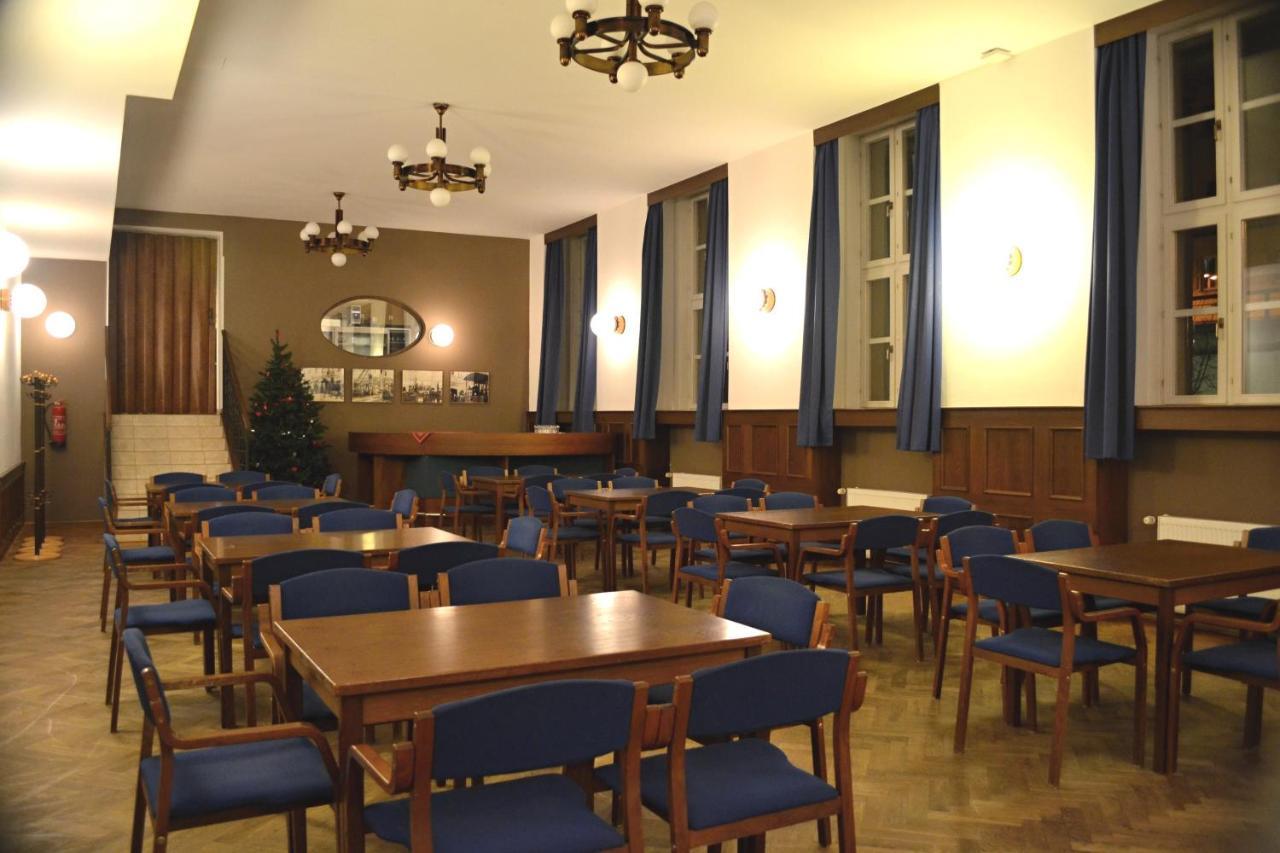 Hostel Masarykova Прага Экстерьер фото