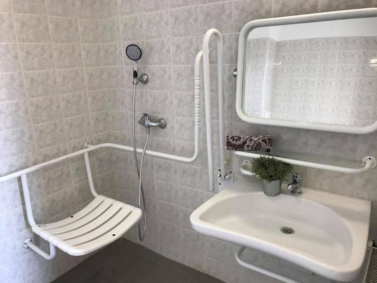 Hostel Masarykova Прага Экстерьер фото